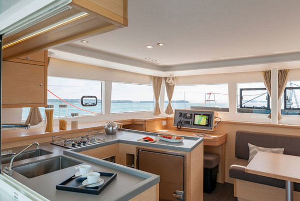 Lagoon 450  Flybridge, Alimos