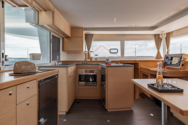 Lagoon 450  Flybridge, Alimos