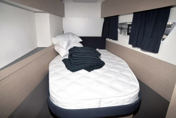 Astréa 42, Kallithea