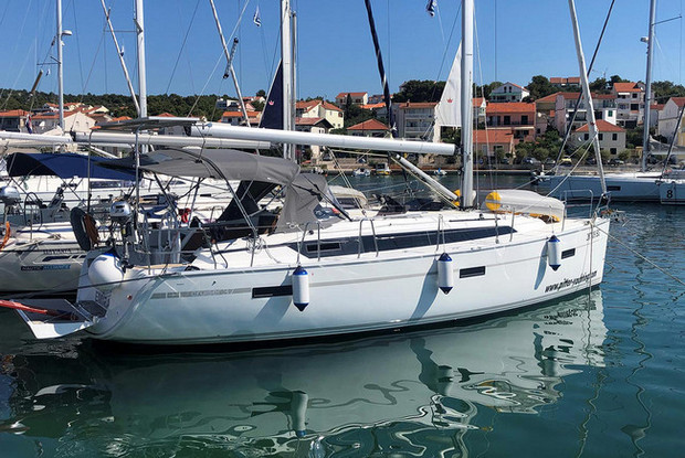 Bavaria Cruiser 37 - 3 cab., Jezera