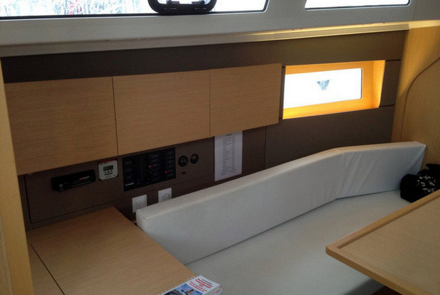 Oceanis 38 - 3 cab., Lefkada