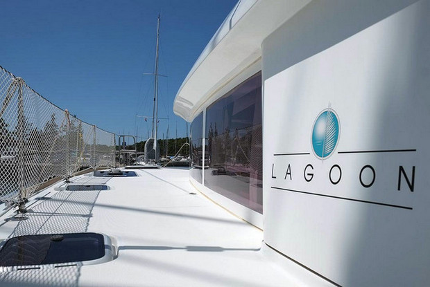 Lagoon 400 S2 - 4 + 2 cab., Pula