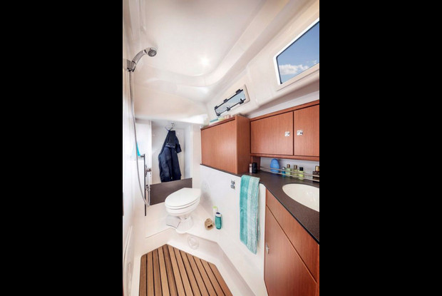 Bavaria Cruiser 34 - 2 cab., Kos