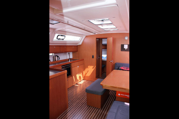 Bavaria Cruiser 46 - 4 cab., Jezera