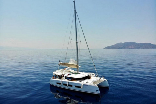 Dufour 48 Catamaran - 5 + 1 cab., Marsala