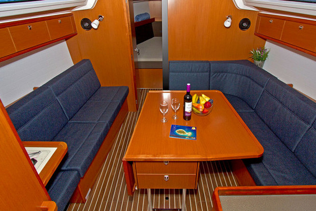 Bavaria Cruiser 37 - 3 cab., Split