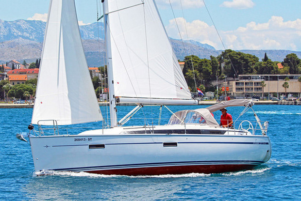 Bavaria Cruiser 37 - 3 cab., Split