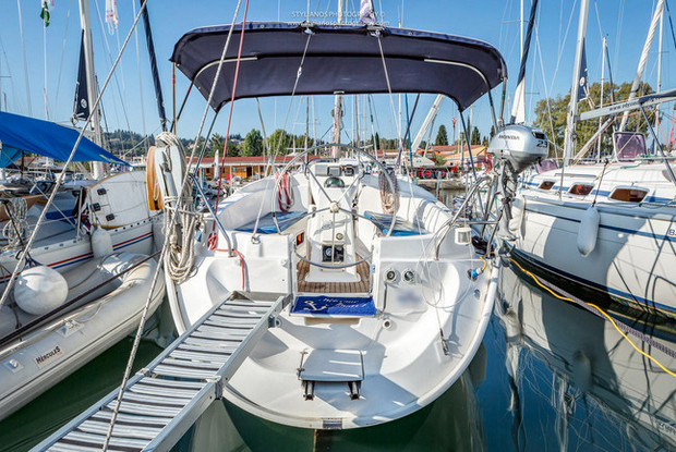 Bavaria 32, Palairos