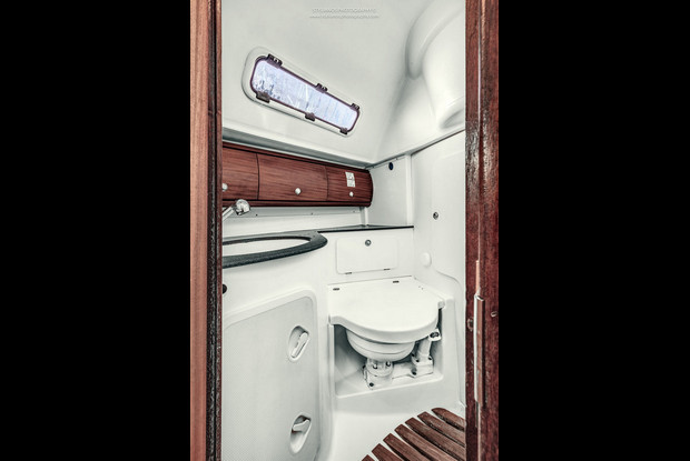 Bavaria 32, Palairos