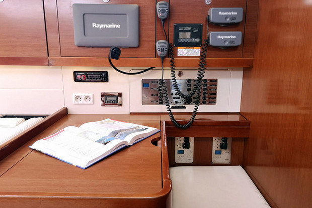 Oceanis 50 - 5 + 1 cab., Alimos