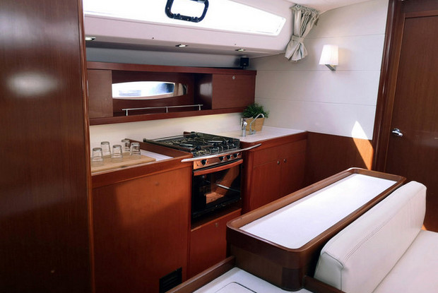 Oceanis 50 - 5 + 1 cab., Alimos