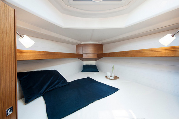 Bavaria Cruiser 33, Jezera