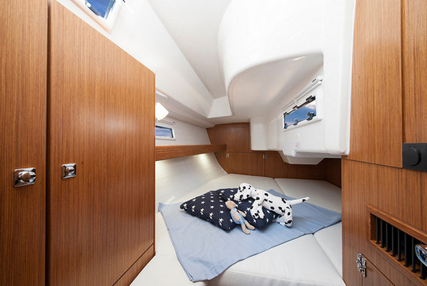 Bavaria Cruiser 33, Jezera