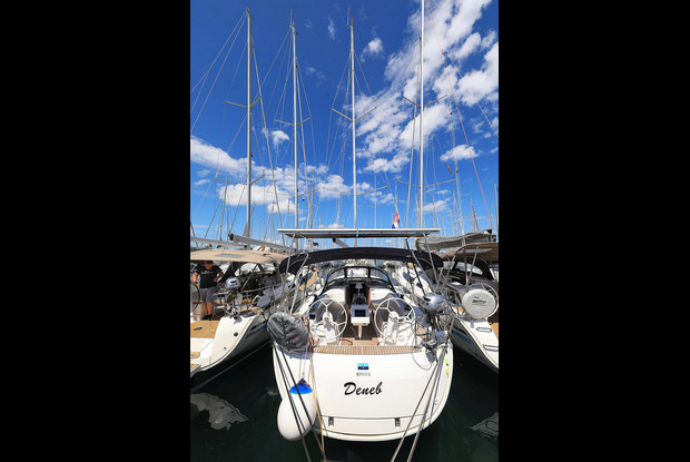 Bavaria Cruiser 34, Jezera