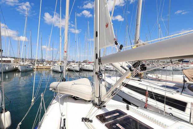 Bavaria Cruiser 34, Jezera