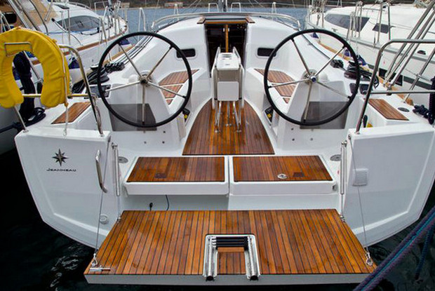 Sun Odyssey 349, Pula