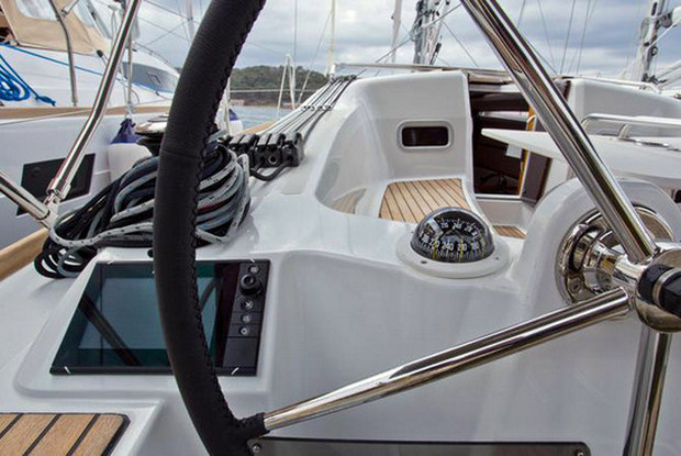 Sun Odyssey 349, Pula