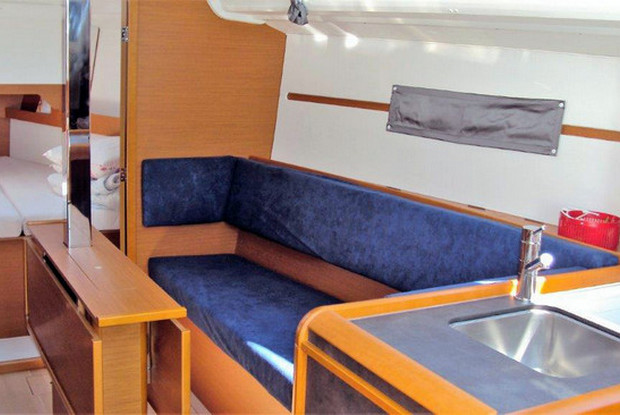 Sun Odyssey 349, Pula