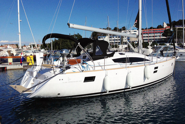 Elan 444 Impression, Split