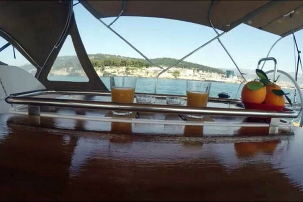 Elan Impression 50, Split