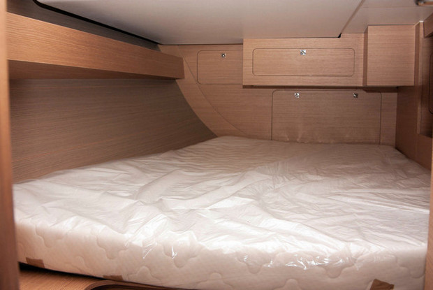 Dufour 382 GL, Nikiti