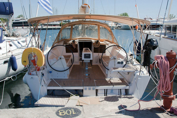 Dufour 382 GL, Nikiti