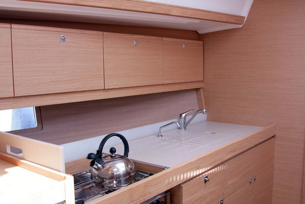 Dufour 382 GL, Nikiti