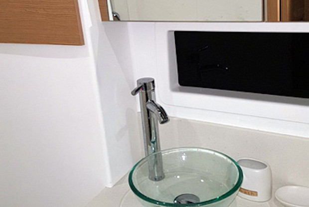 Dufour Catamaran 48, Alimos