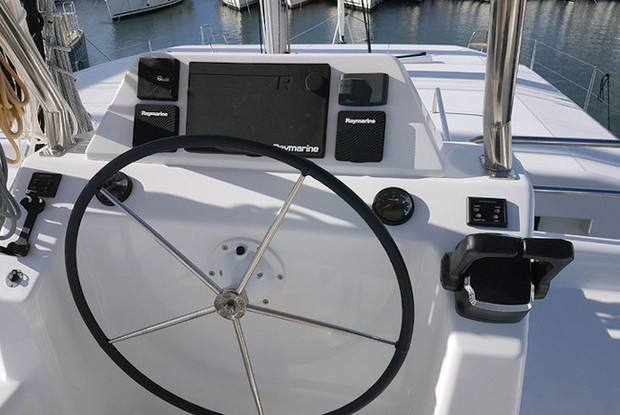 Dufour Catamaran 48, Alimos