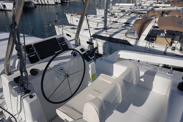 Dufour Catamaran 48, Alimos
