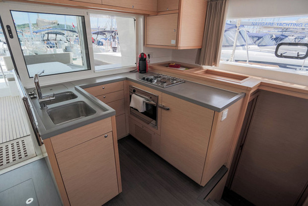 Lagoon 450 F - 4 + 2 cab., Victoria