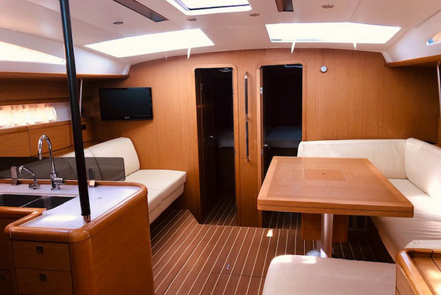 Jeanneau 53 - 5 + 1 cab., Portisco