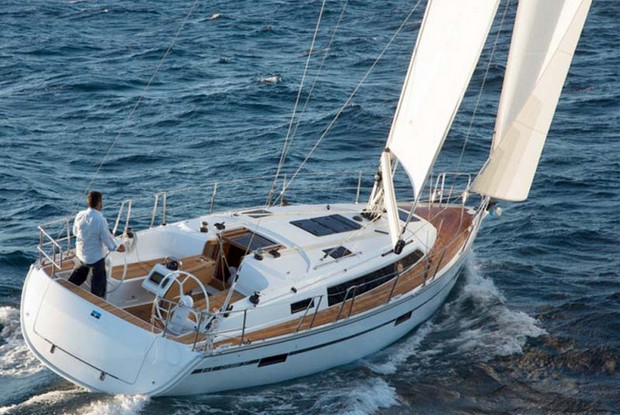 Bavaria 37, Kiato