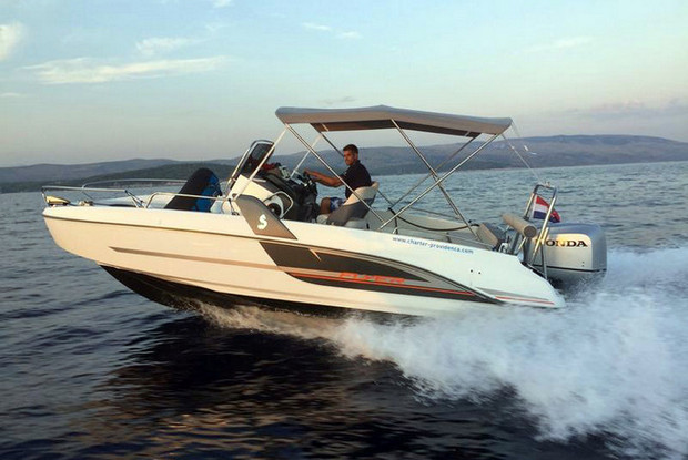 Beneteau Flyer 6.6 Space Deck, Trogir