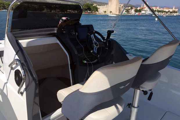 Beneteau Flyer 6.6 Space Deck, Trogir