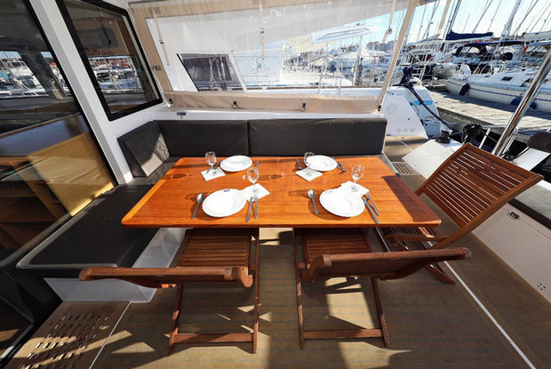 Nautitech 46 Fly, Pula