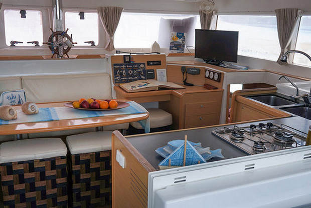 Lagoon 400 - 4 + 2 cab., Ormos Panagias