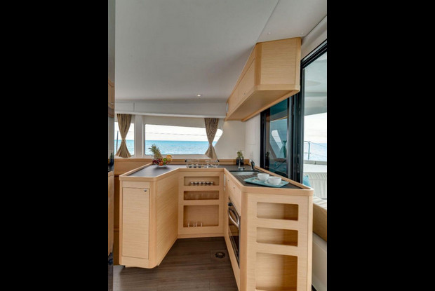 Lagoon 42 - 4 + 2 cab., Road Town