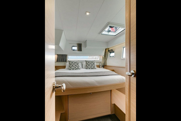 Lagoon 42 - 4 + 2 cab., Road Town