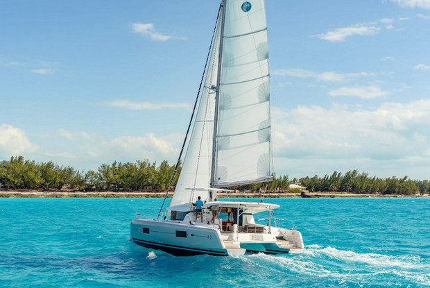 Lagoon 42 - 4 + 2 cab., Road Town