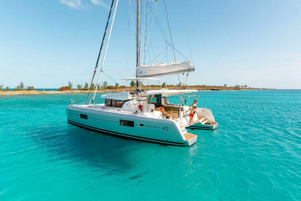 Lagoon 42 - 4 + 2 cab., Road Town