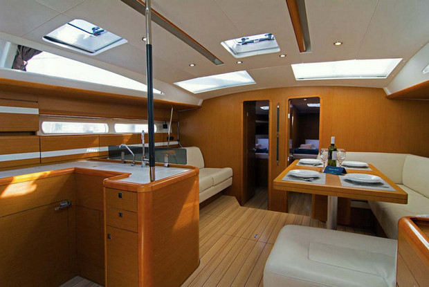 Jeanneau 53 - 5 + 1 cab., Split