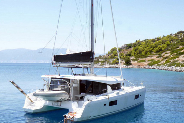 Lagoon 42 - 4 + 2 cab., Alimos