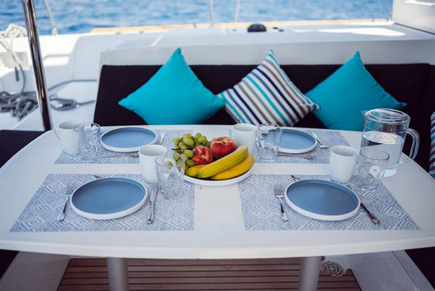 Lagoon 450 F - 4 + 2 cab., Alimos