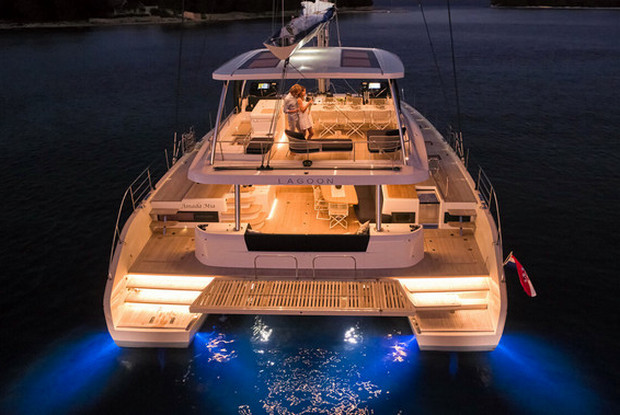 Lagoon Sixty 5, Split