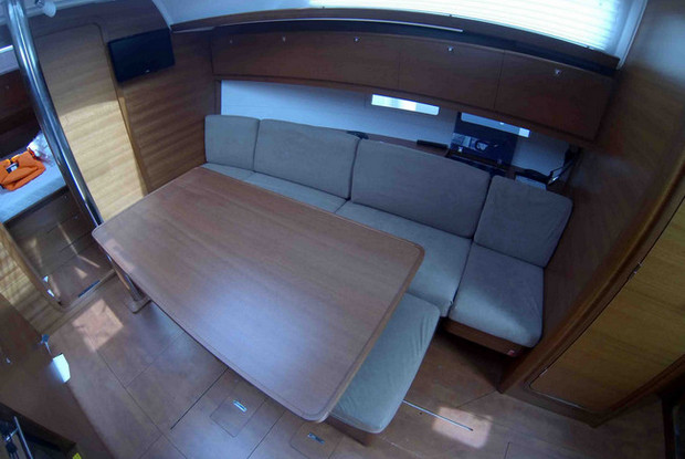 Dufour 382 Grand Large, Pula