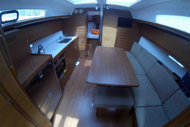 Dufour 382 Grand Large, Pula