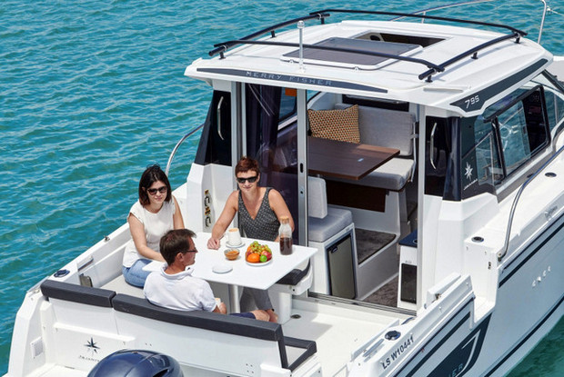 Merry Fisher 795, Pula