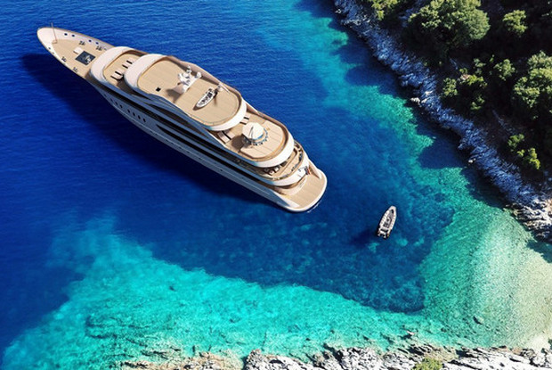 MY Custom Anthea, Split