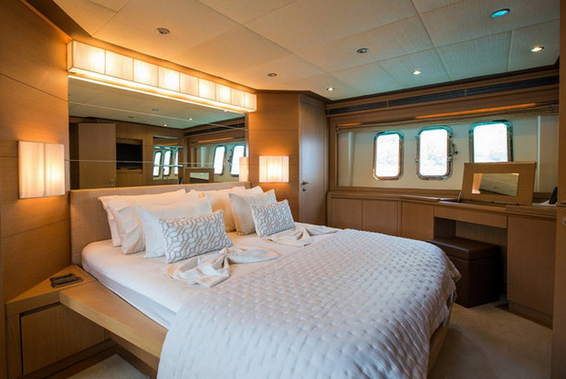 Deauville 760, Split